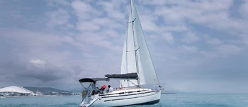 Bavaria 32