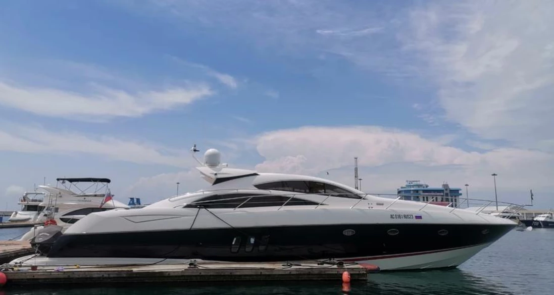 Sunseeker Predator 72