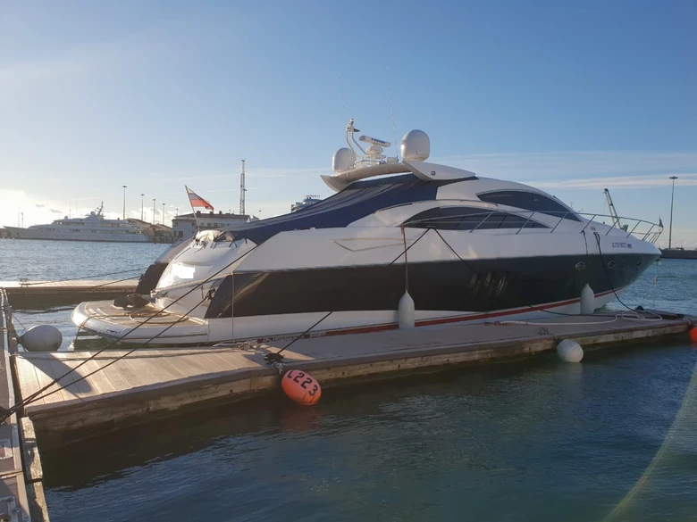 Sunseeker Predator 72