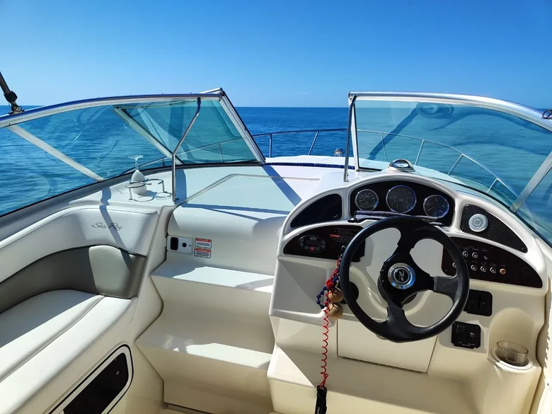 Sea Ray 275 