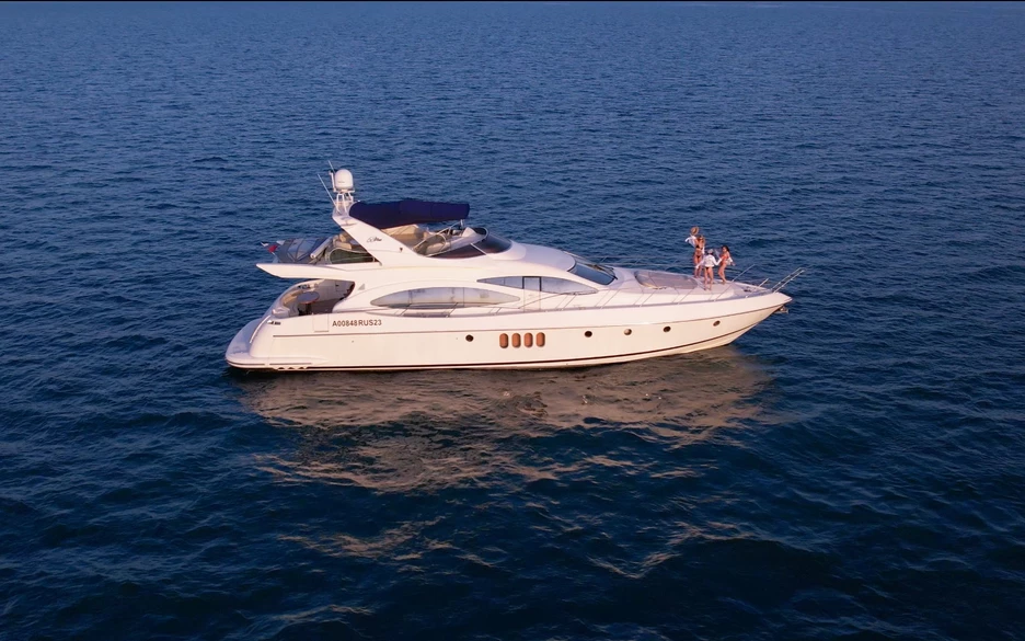 Azimut 68